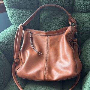 Elegant Tan Leather Shoulder Bag